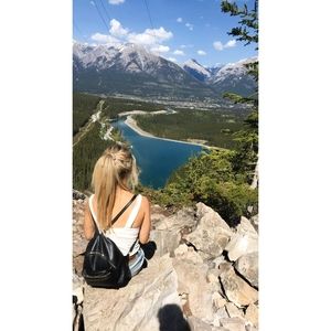 Meet your Posher, Elle